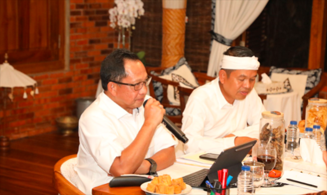 Wajah KDM Sempringah Dipuji Mendagri: Pertumbuhan Ekonomi Jabar di Atas Rata-rata Nasional